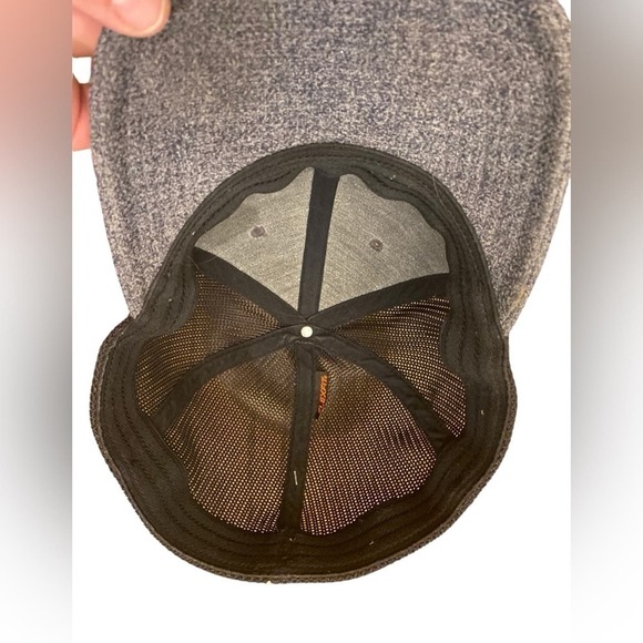 Columbia classic hat, OSFM, gray and black trucker style, preowned. - Picture 8 of 8